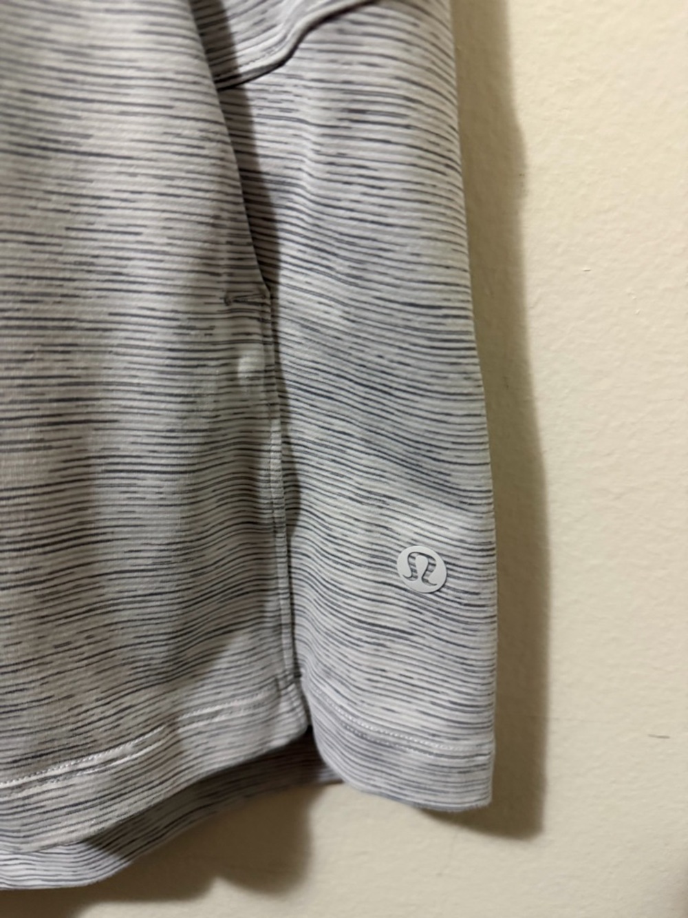 Lululemon On The Fly shorts - Picture 2 of 5